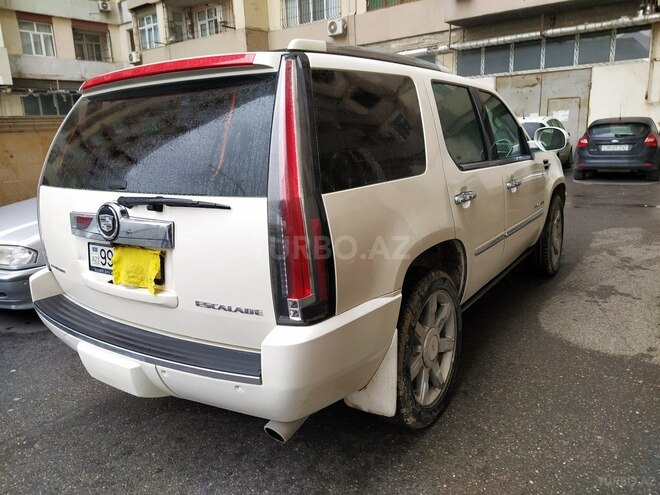 Cadillac Escalade 2011, 125 km - 0.6 л - Bakı