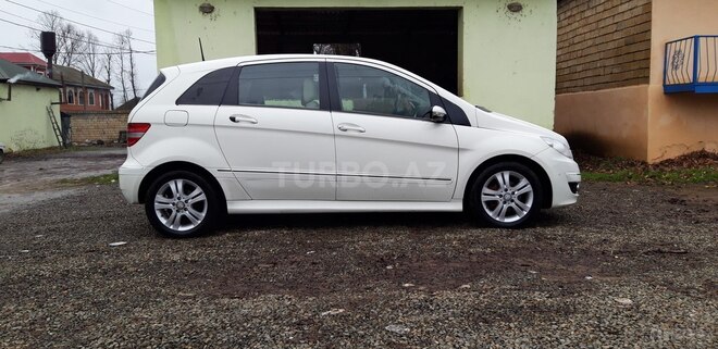 Mercedes B 170 2009, 83,528 km - 1.7 l - Bakı
