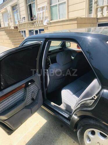 Mercedes E 200 1992, 300,000 km - 2.0 l - Bakı