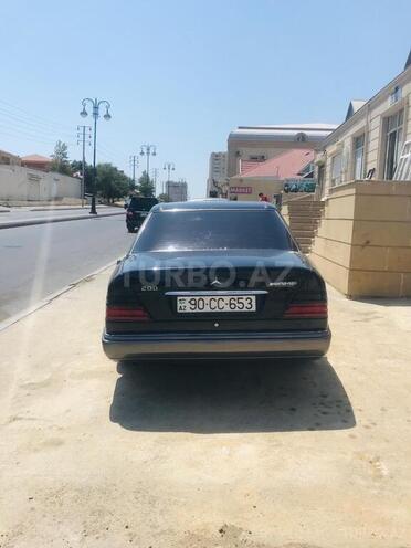 Mercedes E 200 1992, 300,000 km - 2.0 l - Bakı