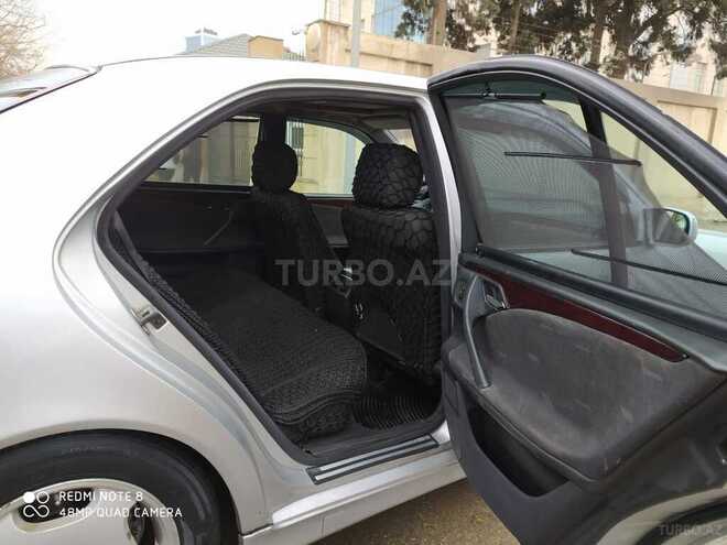 Mercedes E 220 2000, 235,107 km - 2.2 l - Bakı