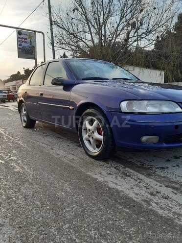 Opel Vectra 1996, 280,000 km - 1.6 l - Bakı