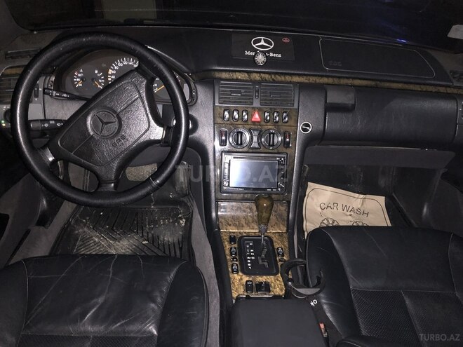 Mercedes E 320 1998, 365,000 km - 3.2 l - Bakı