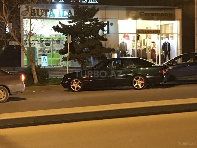 Mercedes E 320 1998, 365,000 km - 3.2 l - Bakı