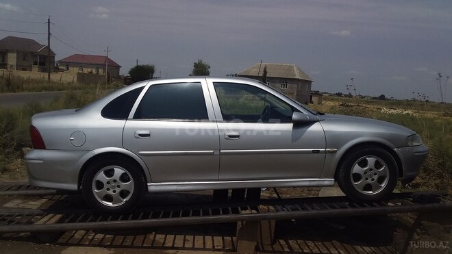 Opel Vectra 1999, 300,000 km - 2.0 l - Cəlilabad