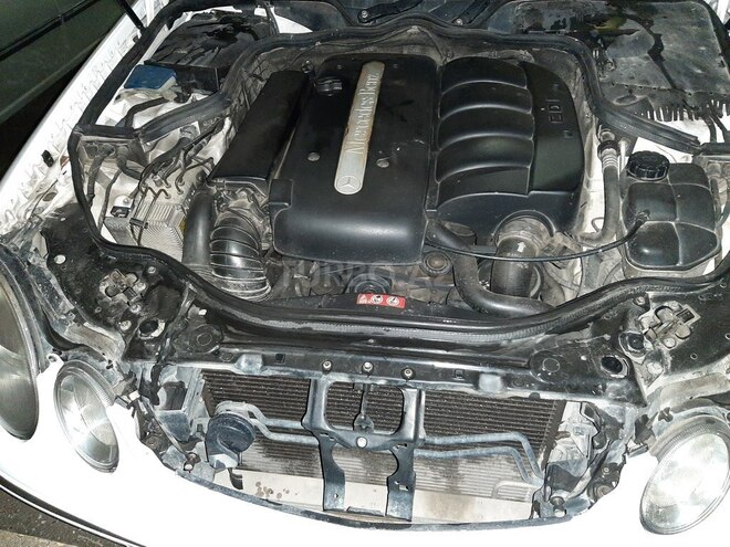 Mercedes E 220 2005, 292,000 km - 2.2 л - Bakı
