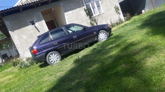 Opel Astra 1993, 485,000 km - 1.6 l - Şəki
