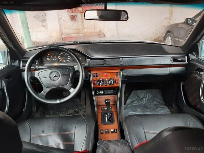 Mercedes E 250 1995, 356,000 km - 2.5 l - Xırdalan