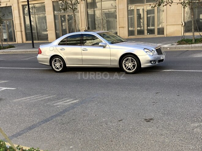 Mercedes E 350 2005, 266,000 km - 3.5 l - Bakı