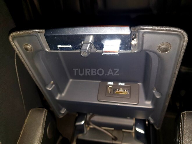 Land Rover Discovery 2010, 145,049 km - 3.0 l - Bakı