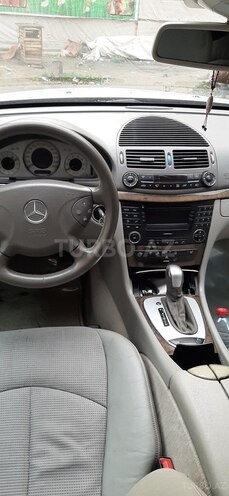 Mercedes E 240 2002, 298,000 km - 2.4 l - Bakı