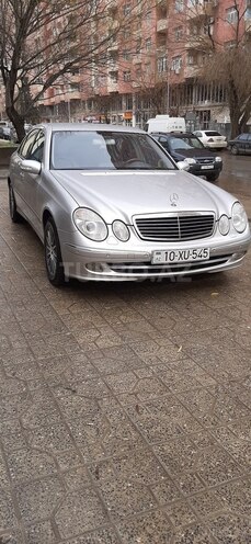 Mercedes E 240 2002, 298,000 km - 2.4 l - Bakı