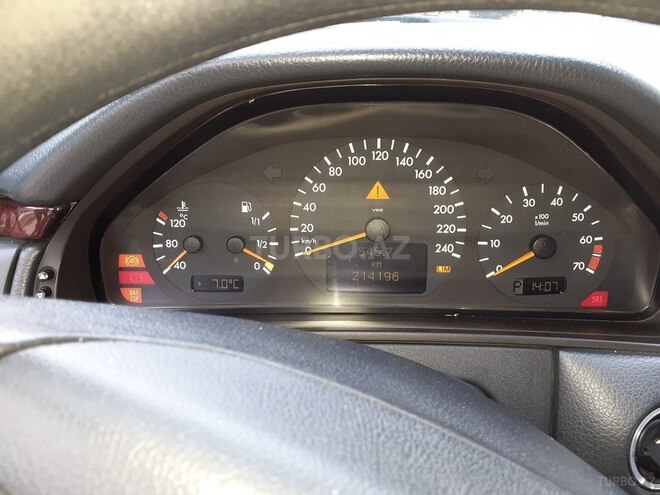 Mercedes E 200 2000, 214,196 km - 2.0 л - Şirvan