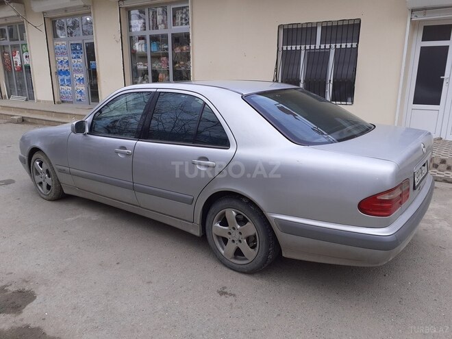Mercedes E 200 2000, 214,196 km - 2.0 л - Şirvan
