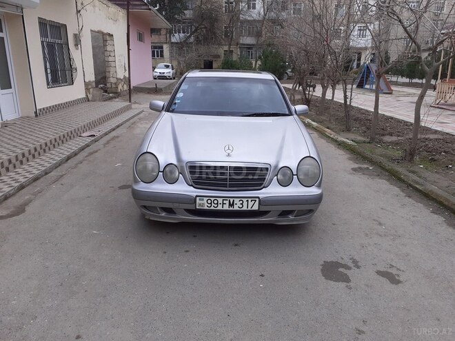 Mercedes E 200 2000, 214,196 km - 2.0 л - Şirvan
