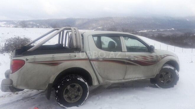 Mitsubishi L200 2008, 336,031 km - 2.5 l - Bakı