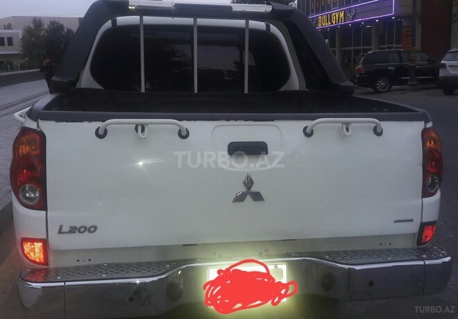 Mitsubishi L200 2008, 336,031 km - 2.5 l - Bakı