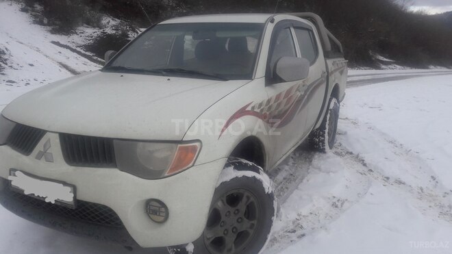 Mitsubishi L200 2008, 336,031 km - 2.5 l - Bakı
