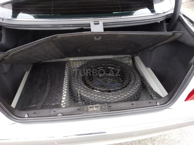 Mercedes E 240 2001, 241,200 km - 2.6 l - Bakı