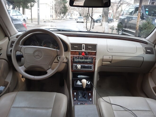 Mercedes C 230 1998, 236,600 km - 2.3 l - Bakı