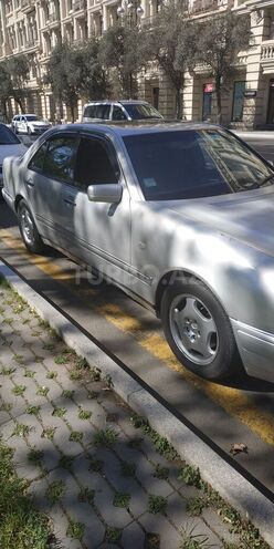 Mercedes E 230 1995, 370,000 km - 2.3 л - Bakı