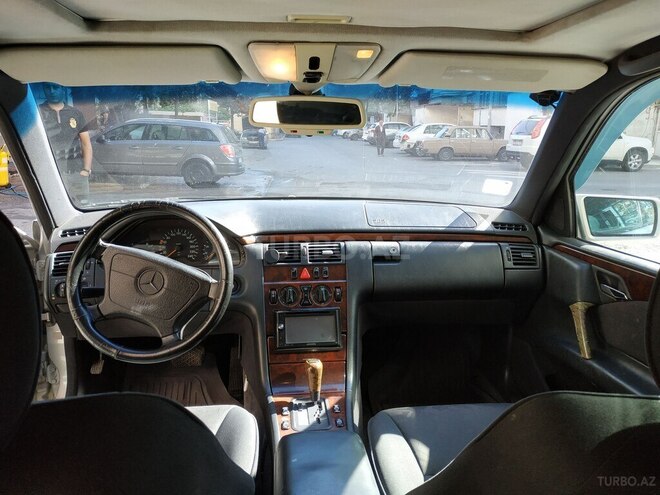 Mercedes E 230 1995, 370,000 km - 2.3 л - Bakı