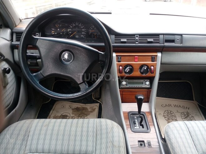 Mercedes E 230 1992, 430,000 km - 2.3 l - Sumqayıt