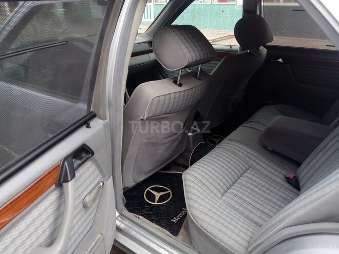 Mercedes E 230 1992, 430,000 km - 2.3 l - Sumqayıt