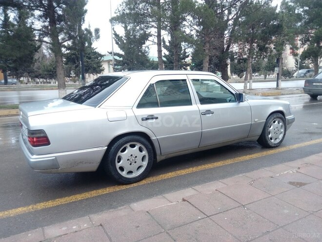 Mercedes E 230 1992, 430,000 km - 2.3 l - Sumqayıt