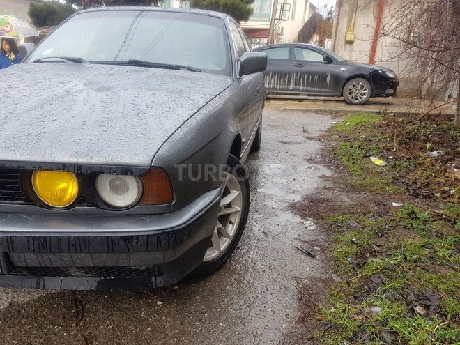 BMW 520 1991, 320,000 km - 2.0 l - Bakı