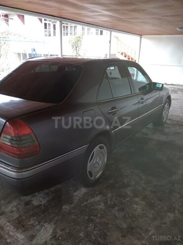 Mercedes C 220 1994, 255,000 km - 2.2 л - Yevlax