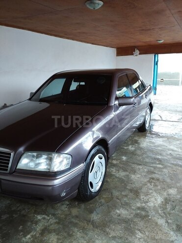 Mercedes C 220 1994, 255,000 km - 2.2 л - Yevlax