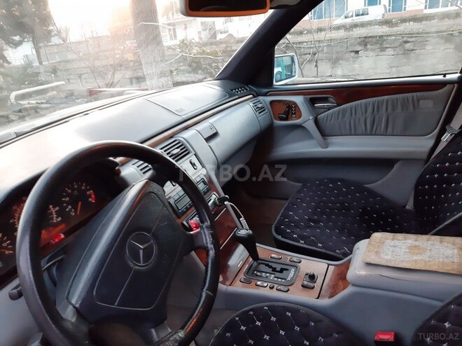 Mercedes E 320 1998, 156,432 km - 3.2 l - Şəki