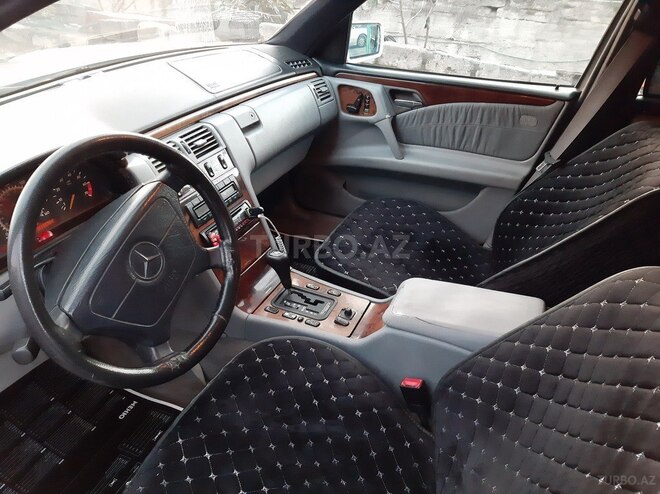 Mercedes E 320 1998, 156,432 km - 3.2 l - Şəki