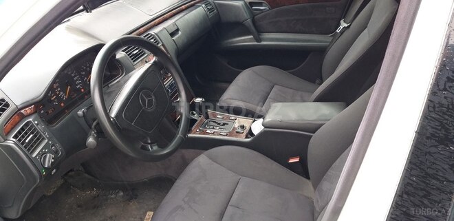 Mercedes E 200 1998, 311,999 km - 2.0 л - Bakı