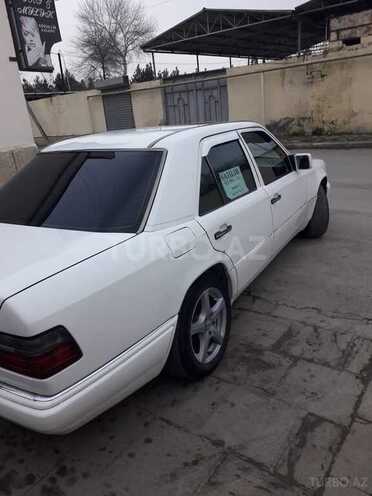 Mercedes E 200 1994, 293,850 km - 2.0 л - Şirvan