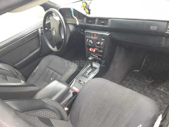 Mercedes E 200 1994, 293,850 km - 2.0 л - Şirvan
