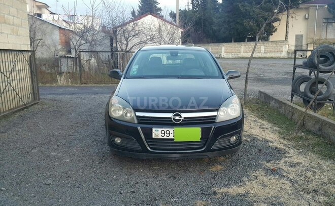 Opel Astra 2005, 21,000 km - 1.8 l - Zaqatala
