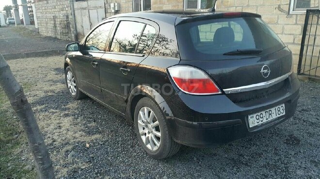 Opel Astra 2005, 21,000 km - 1.8 l - Zaqatala