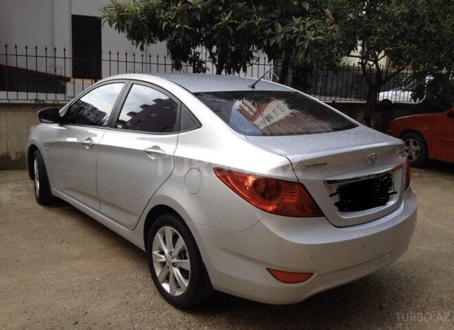 Hyundai Accent 2011, 130,000 km - 1.6 l - Sumqayıt