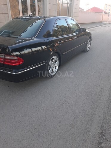 Mercedes E 240 2000, 293,000 km - 2.4 l - Bakı