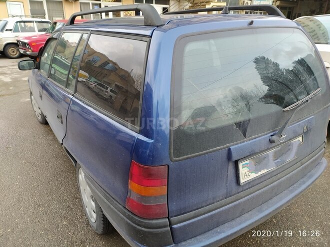 Opel Astra 1996, 231,000 km - 1.6 л - Bakı