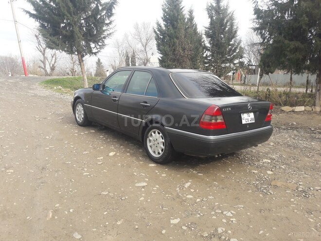 Mercedes C 220 1994, 402,201 km - 2.2 l - Füzuli