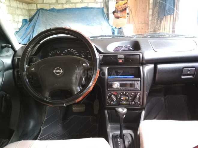 Opel Astra 1996, 372,895 km - 1.6 l - Qusar