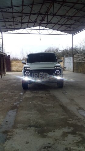 LADA (VAZ) Niva 2019, 9,000 km - 1.7 l - Şirvan