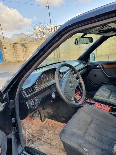 Mercedes E 280 1993, 350,000 km - 2.8 l - Bakı