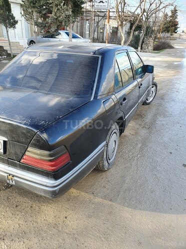Mercedes E 280 1993, 350,000 km - 2.8 l - Bakı