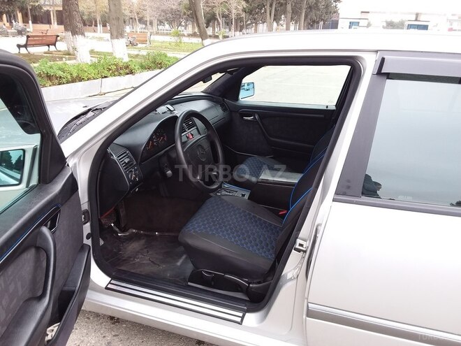 Mercedes C 220 1996, 320,000 km - 2.2 l - Bakı