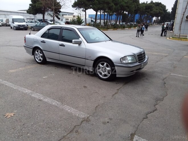 Mercedes C 220 1996, 320,000 km - 2.2 l - Bakı