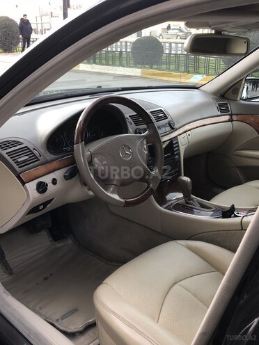 Mercedes E 240 2004, 312,000 km - 2.4 l - Sumqayıt